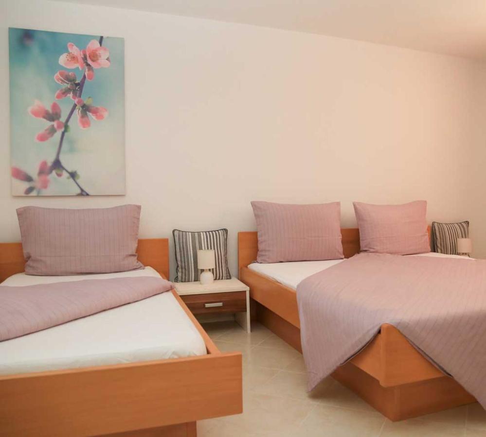 Adrian-Apartments-51511-Malinska-Otok-Krk Primorska 21 Экстерьер фото